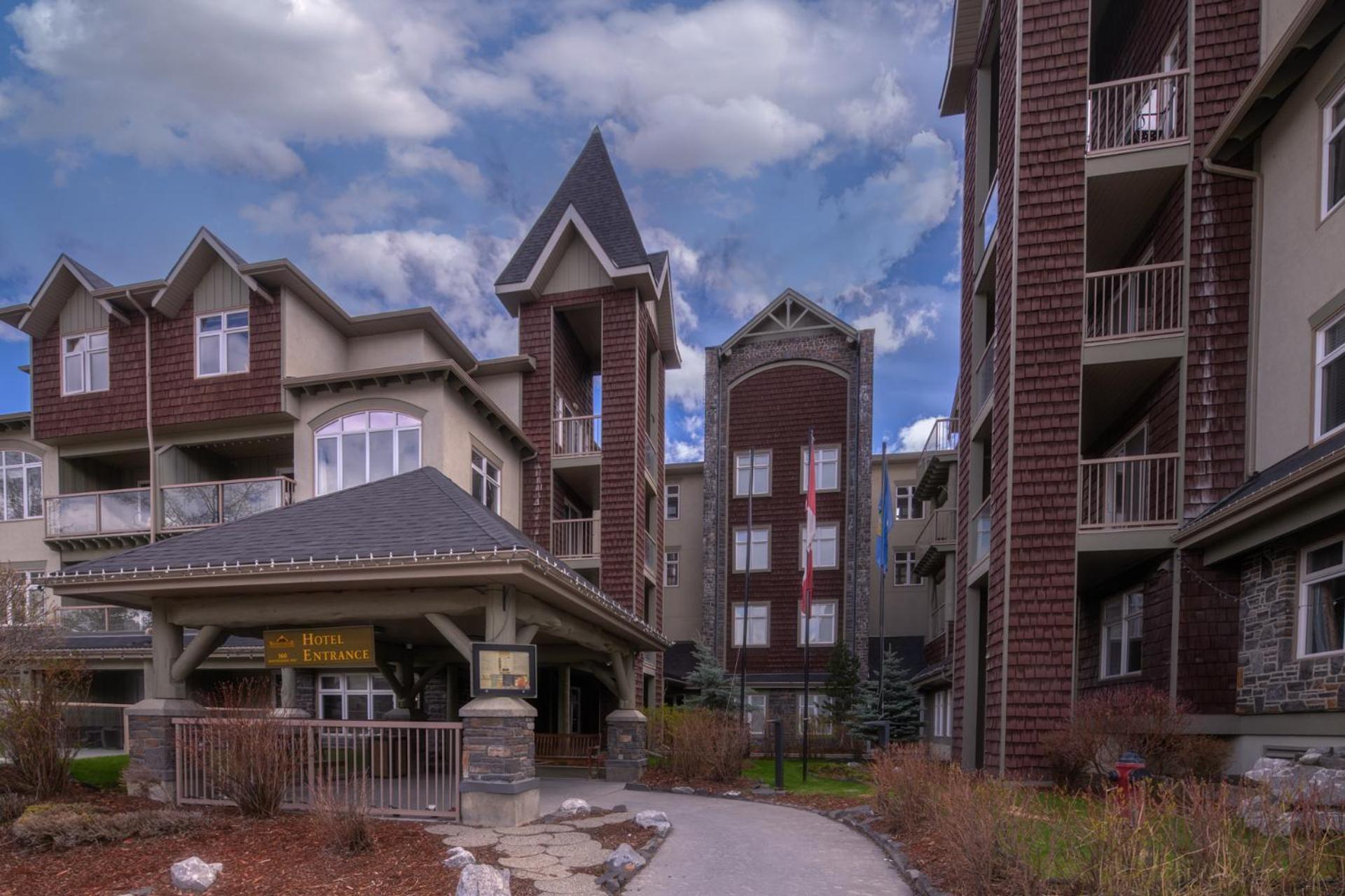 Mountain View One Bedroom Vacation - Windtower 119 * Canmore