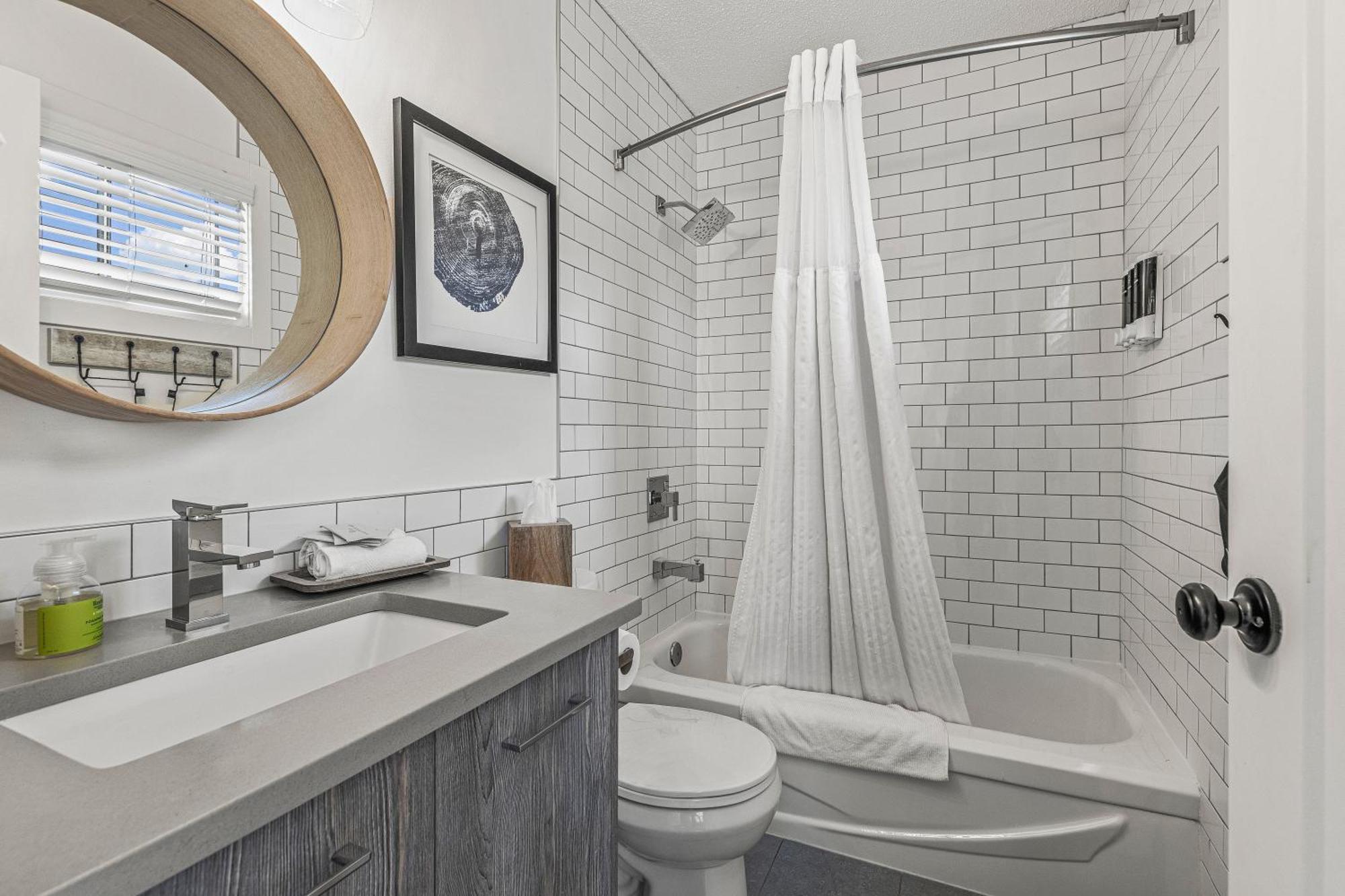 Lamphouse By Basecamp Hotel