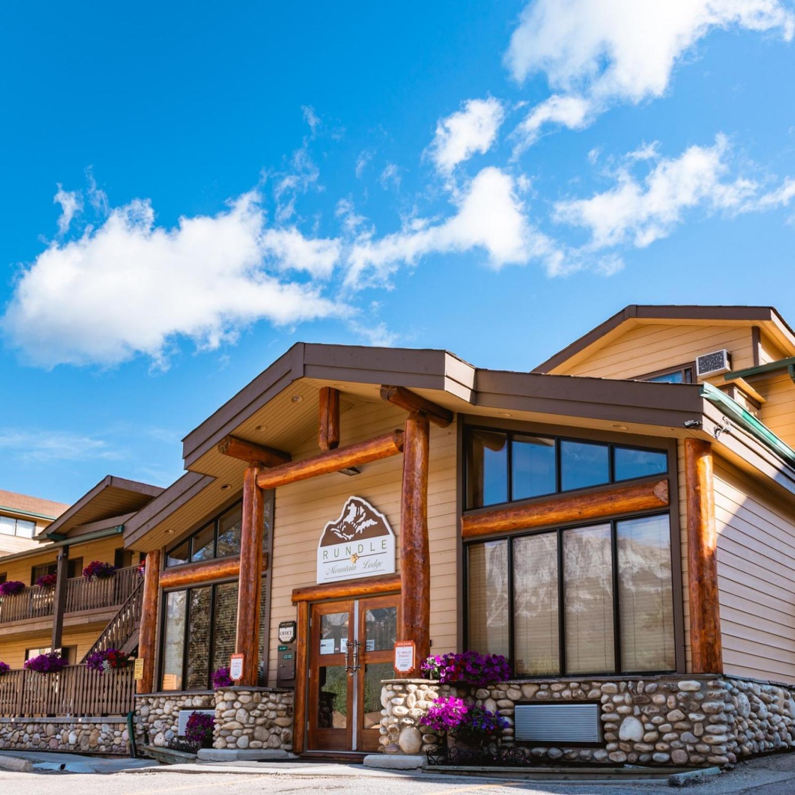 Lodge Rundle Mountain *