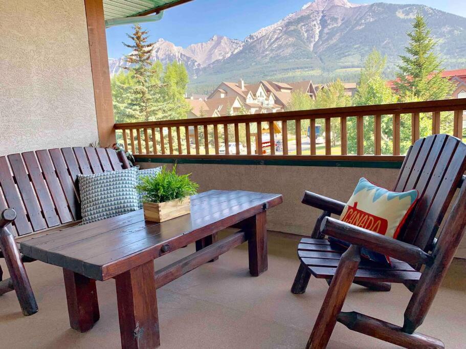Mountain Modern Hideaway * Canmore