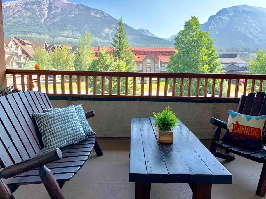Mountain Modern Hideaway Apartment *