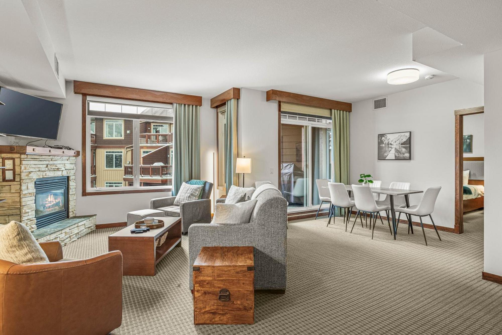 Splendid 1 Bdrm Mountain Condo! Hot Tub! Managed By Little Sister Getaways
