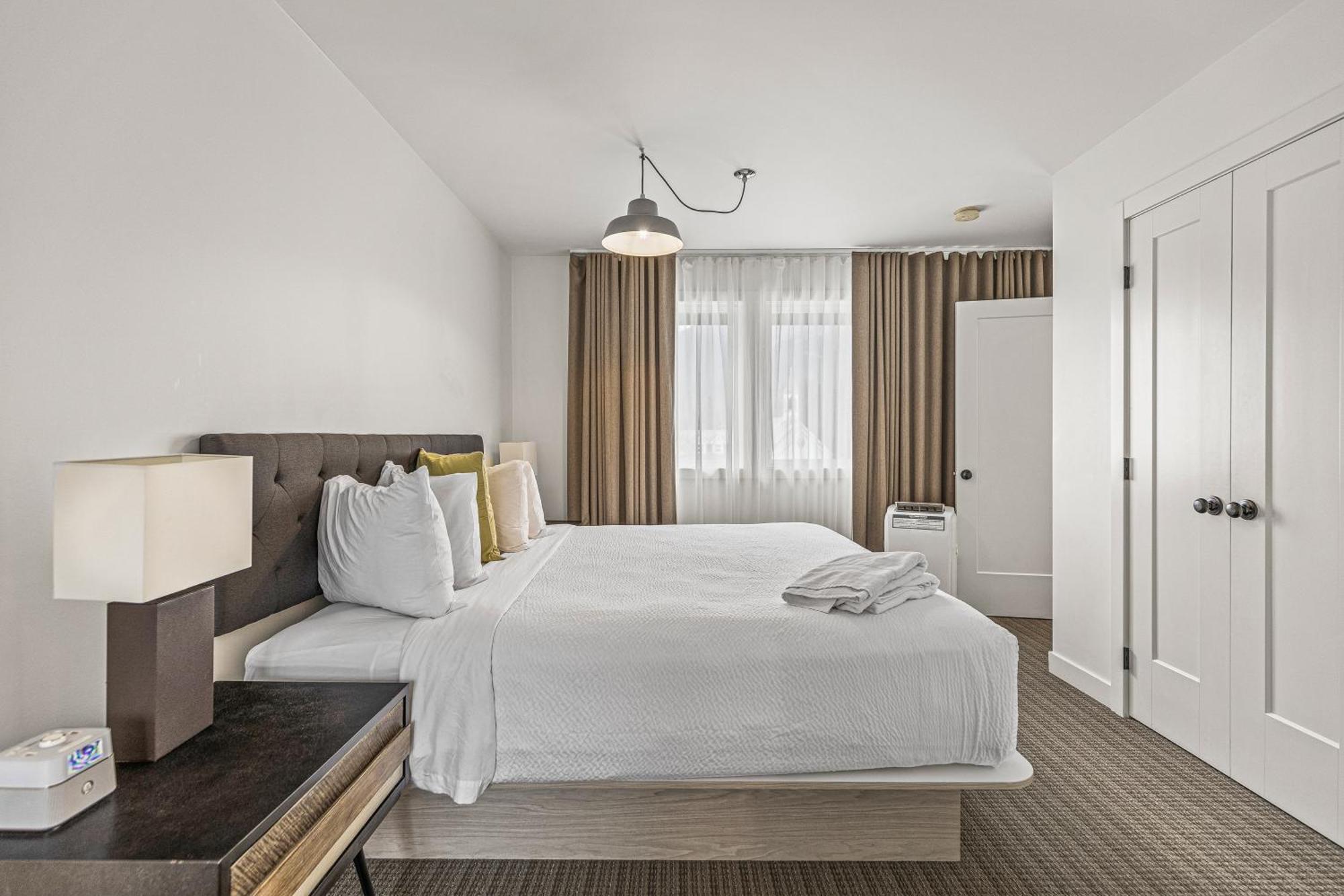 Lamphouse By Basecamp Hotel Canmore