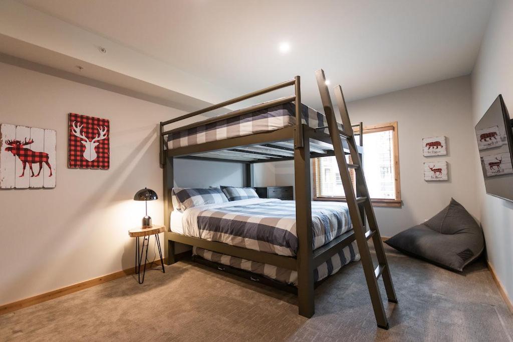 Spring Creek Penthouse By Canadian Rockies Vacation Apartment *
