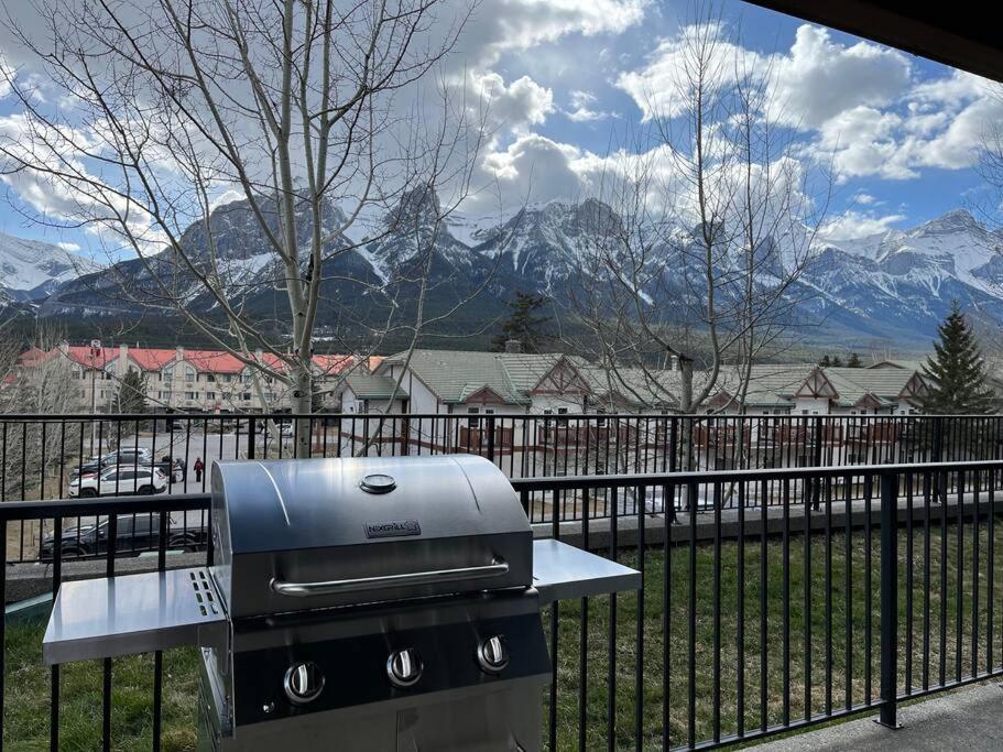S105 Stay- Hot Tub, Stream Rm, Gym, Parking Mtn Retreat *