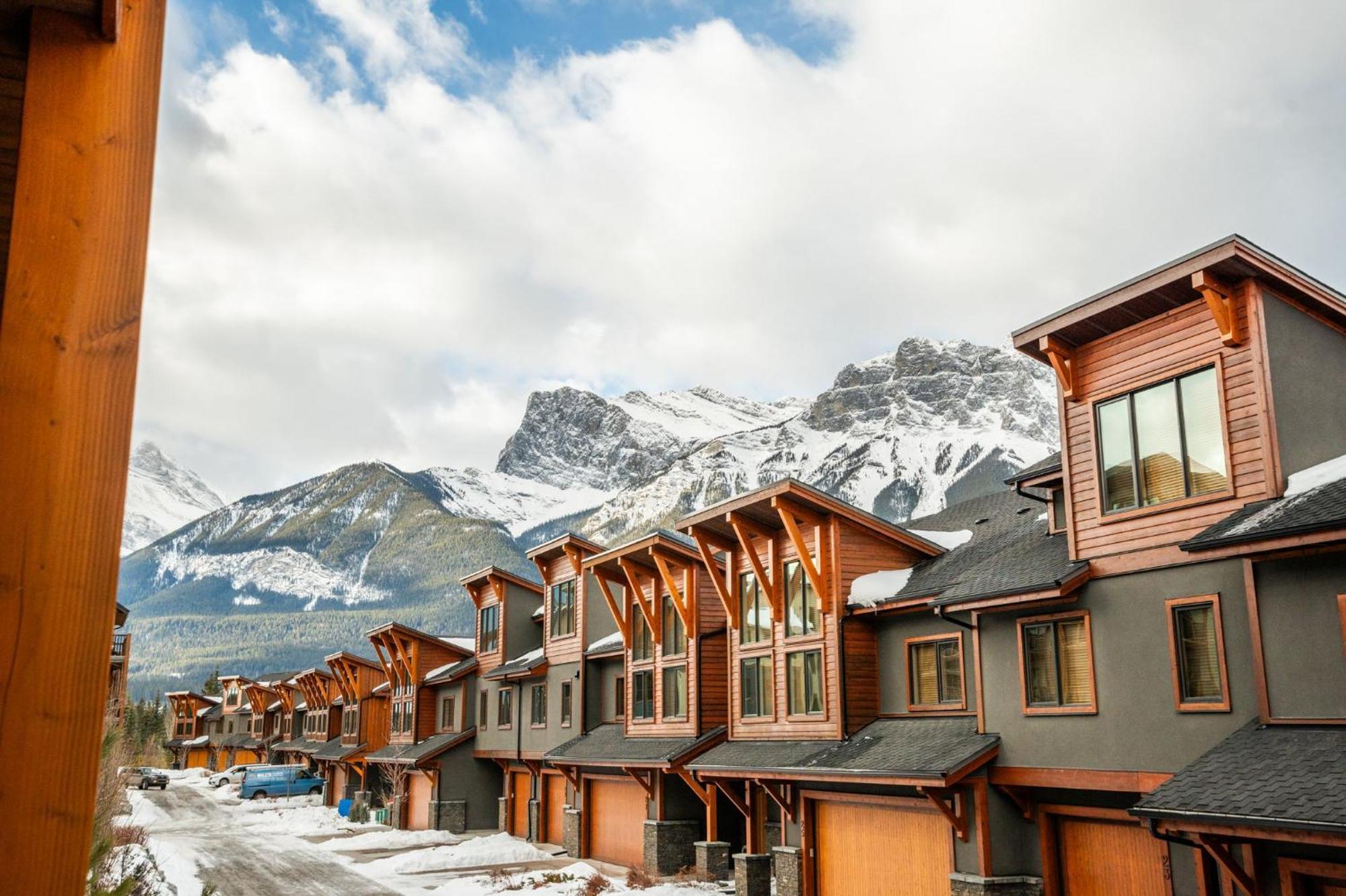 Spring Creek By Canadian Rockies Vacation Apartment *