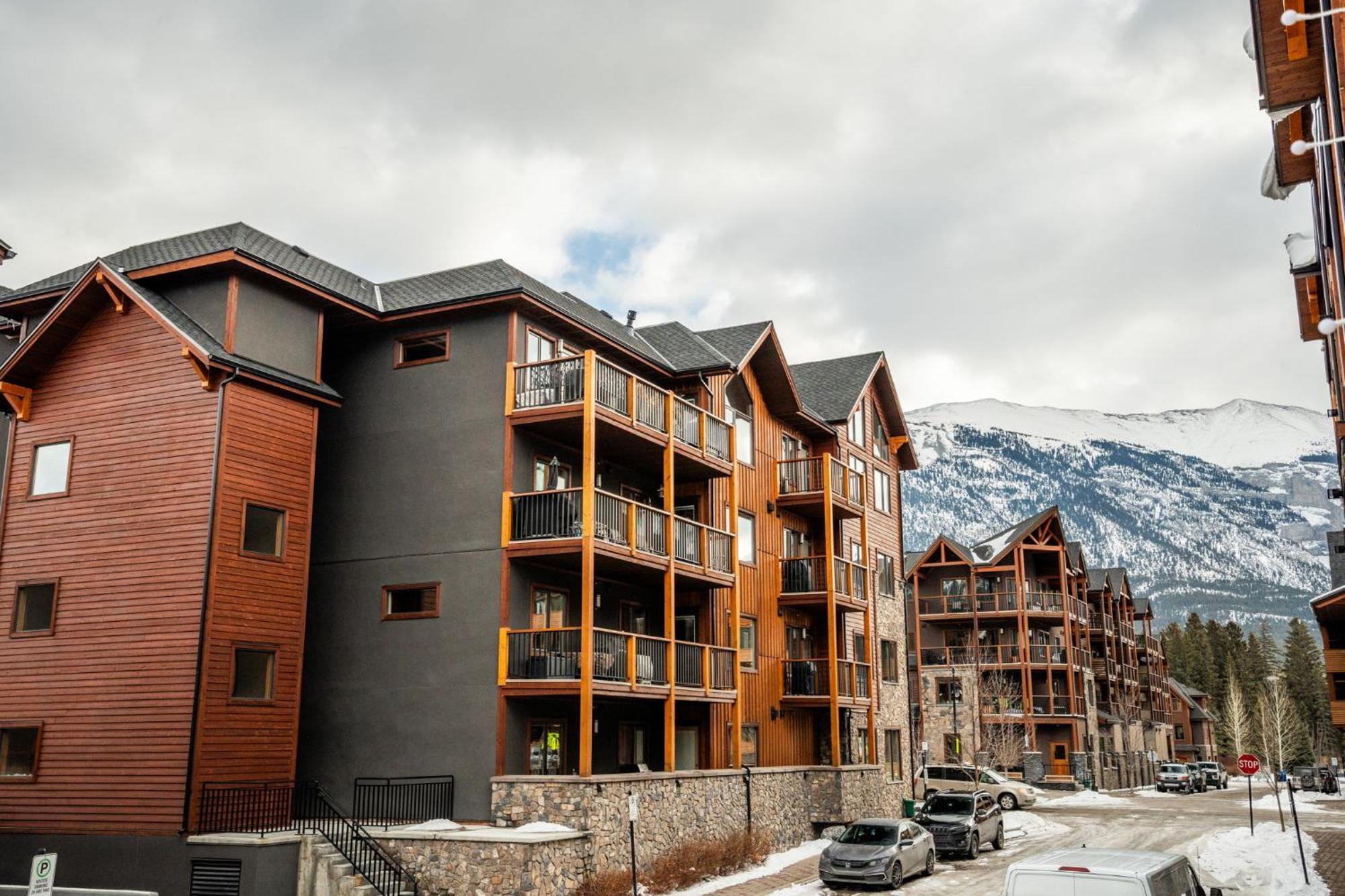 Spring Creek By Canadian Rockies Vacation Apartment Canmore