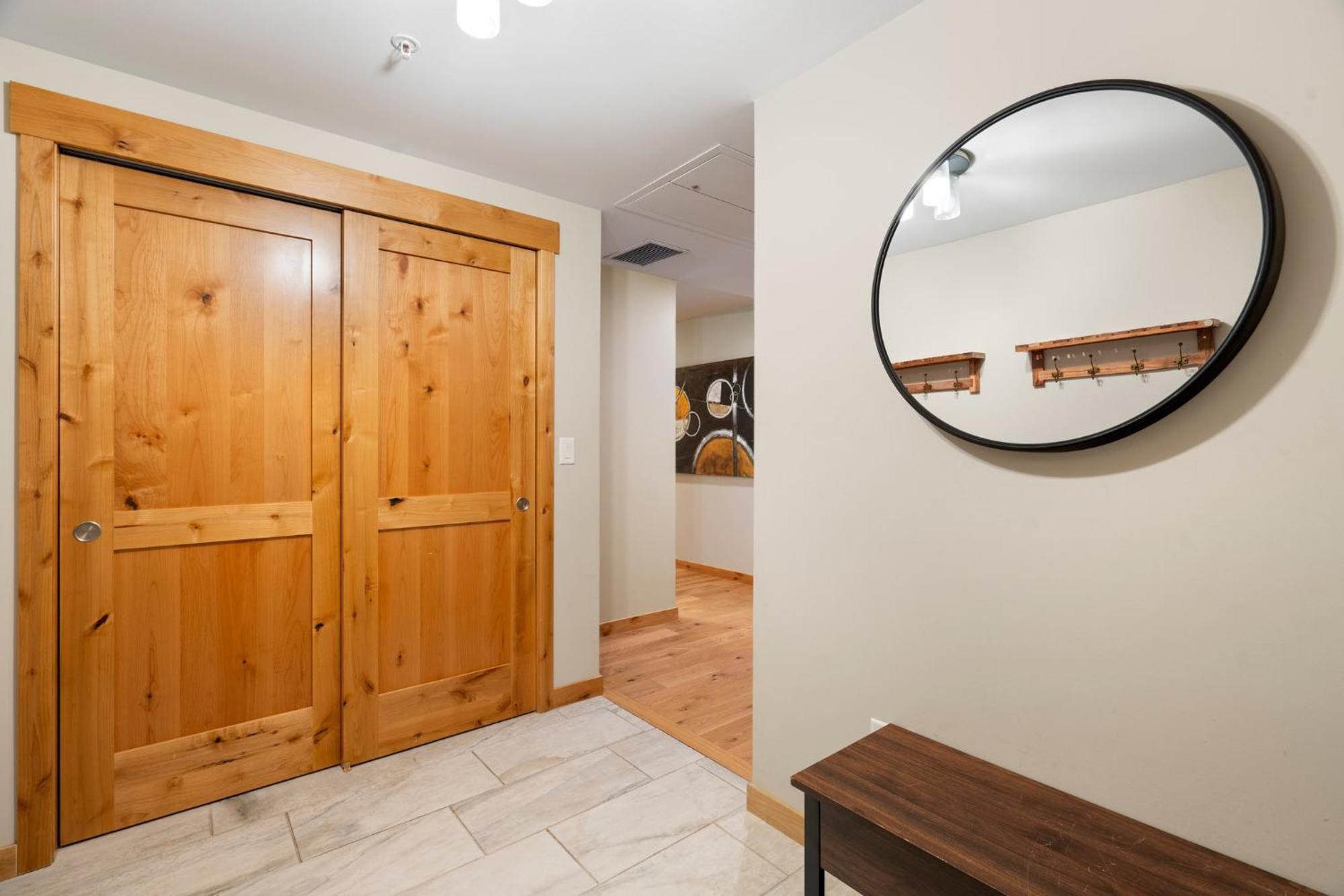 Apartment Spring Creek By Canadian Rockies Vacation Canmore