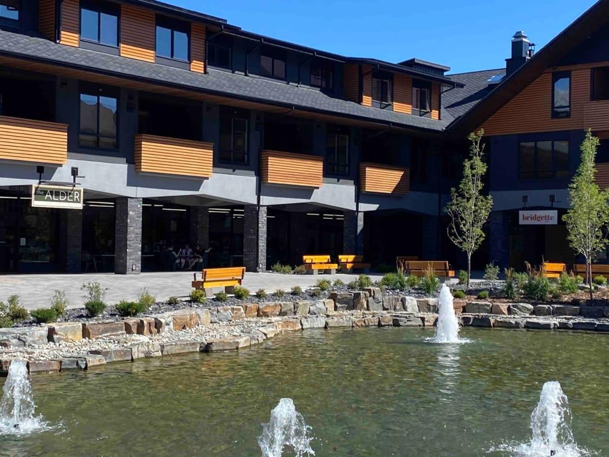 Le Bucheron Stunning Spring Creek Luxury Holiday home