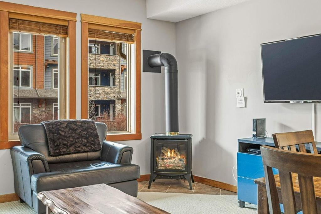 Aparthotel Pines & Peaks 2 Bedroom Mountain Retreat *