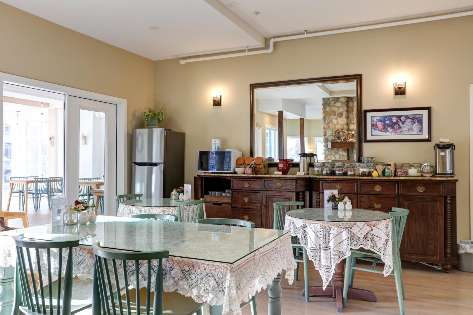 Lady Macdonald Country Inn Canmore