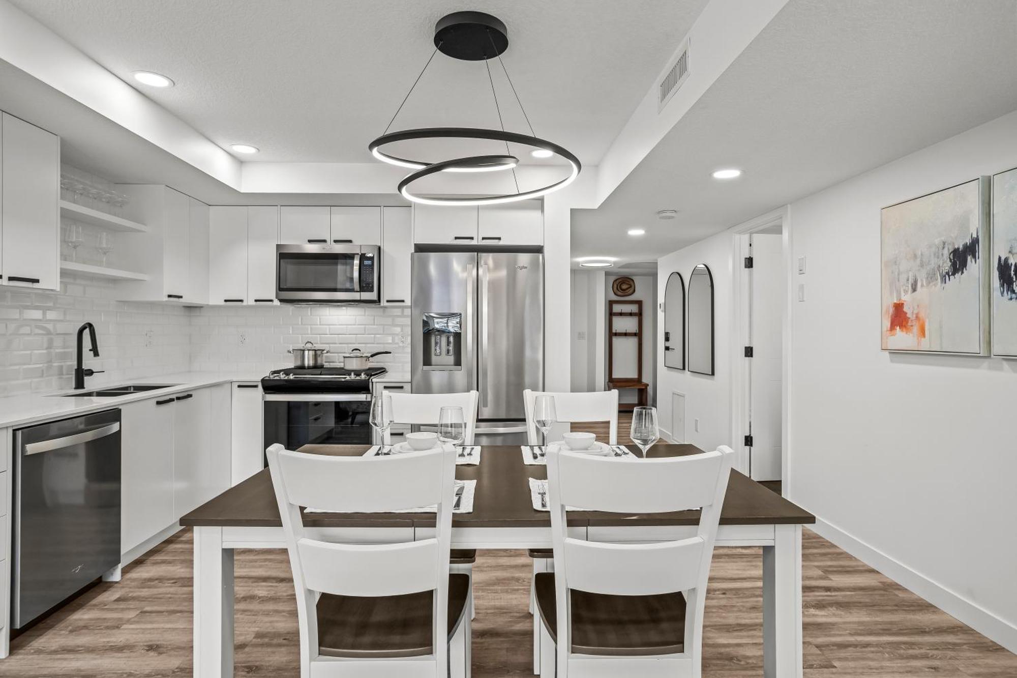 T202 Brand New! The Mountain's Call- Mountain View Canmore