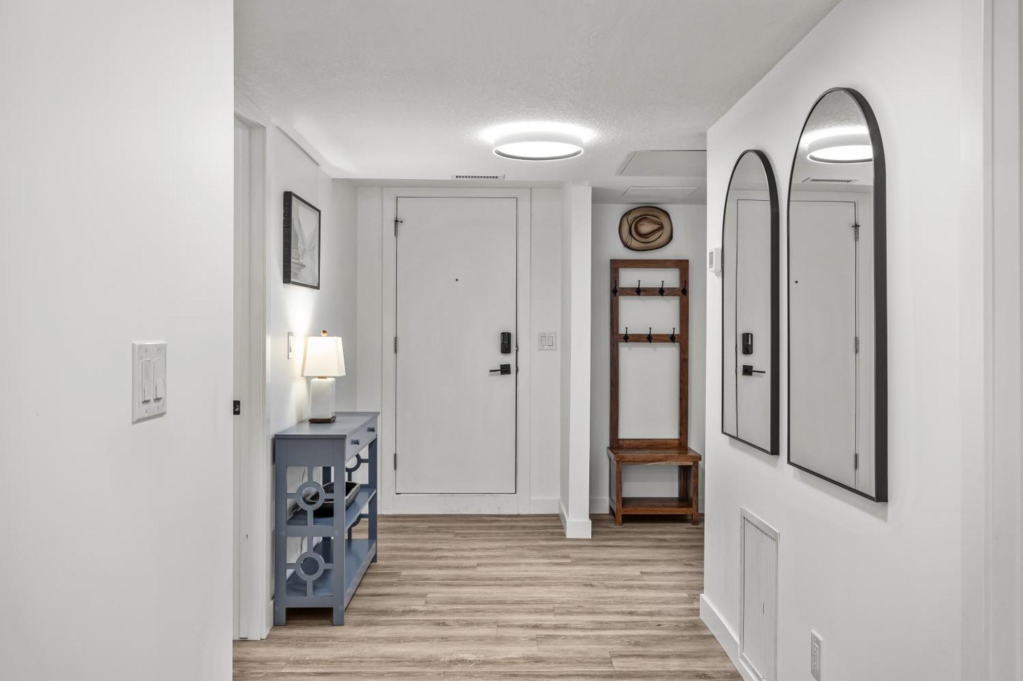 Apartment T202 Brand New! The Mountain's Call- Mountain View *