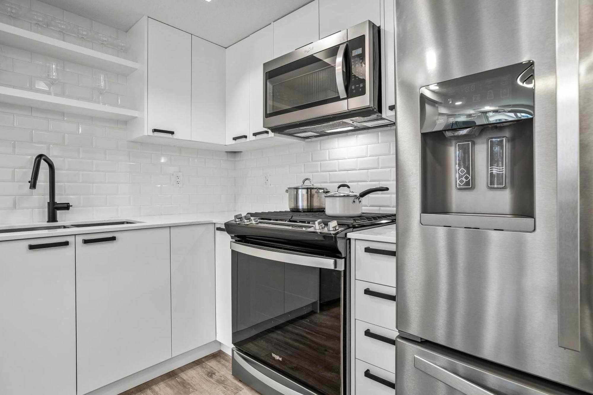 T202 Brand New! The Mountain's Call- Mountain View * Canmore
