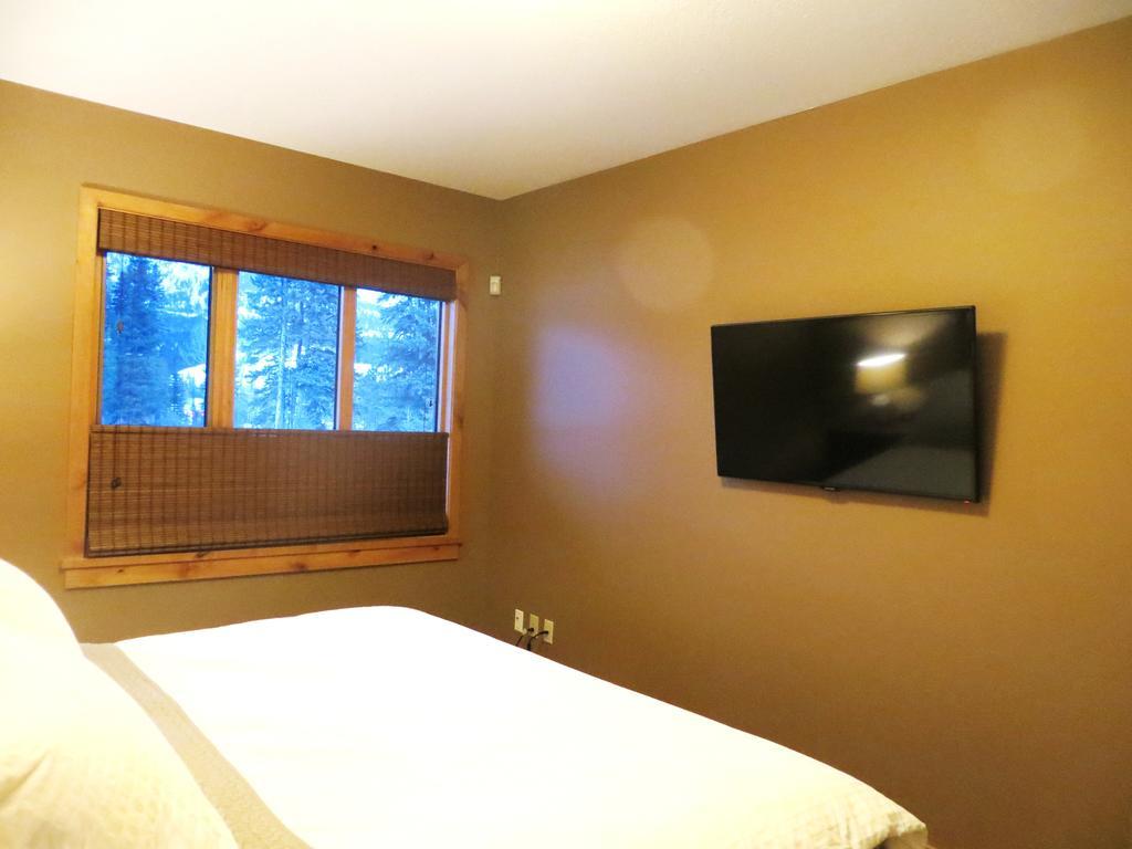 Luxury Vacations Apartment Canmore