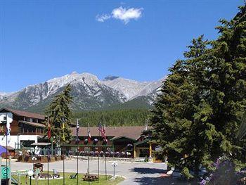 Lodge Rundle Mountain