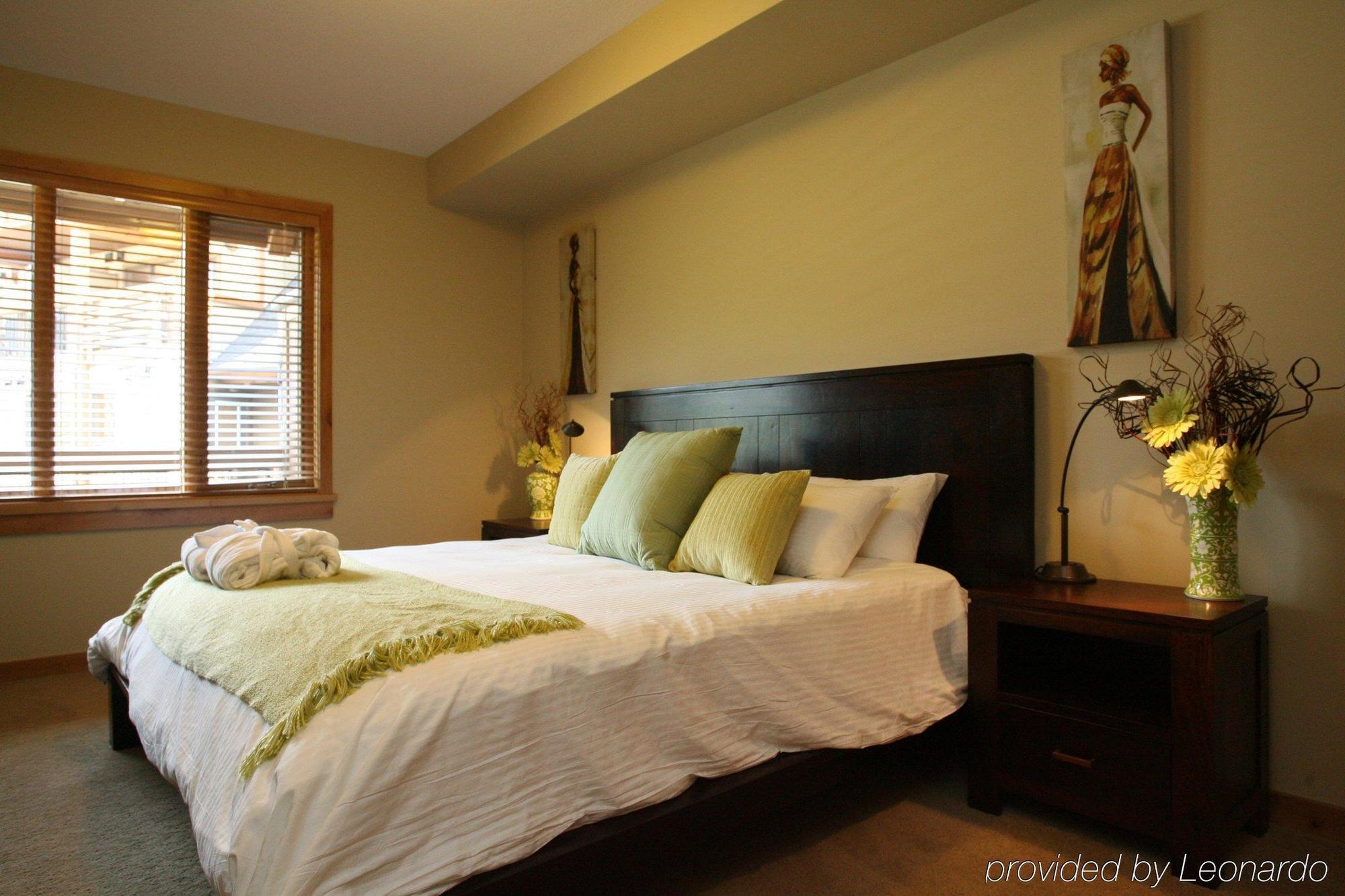 Rundle Cliffs Hotel