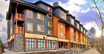 Crossing Hotel Canmore