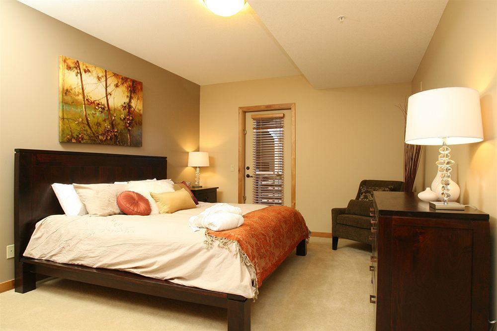 Hotel Rundle Cliffs Canmore