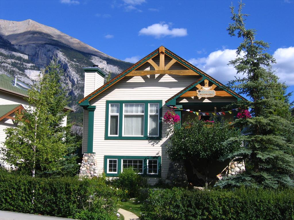 Avens Renaissance Bed & Breakfast 2*