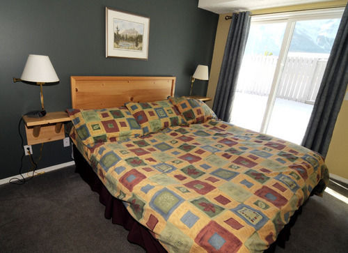 Banff Boundary Lodge *