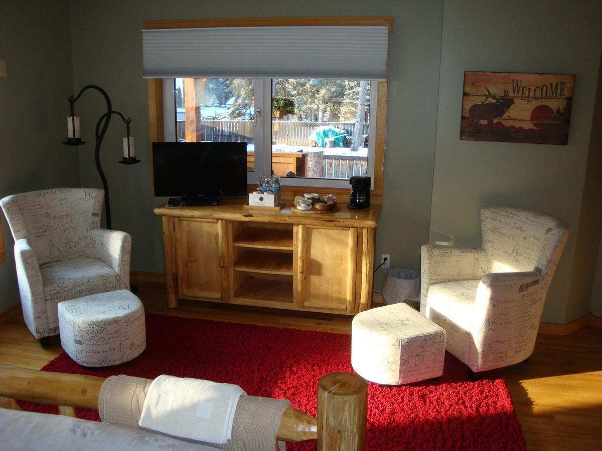 The Howling Wolf Bed & Breakfast *