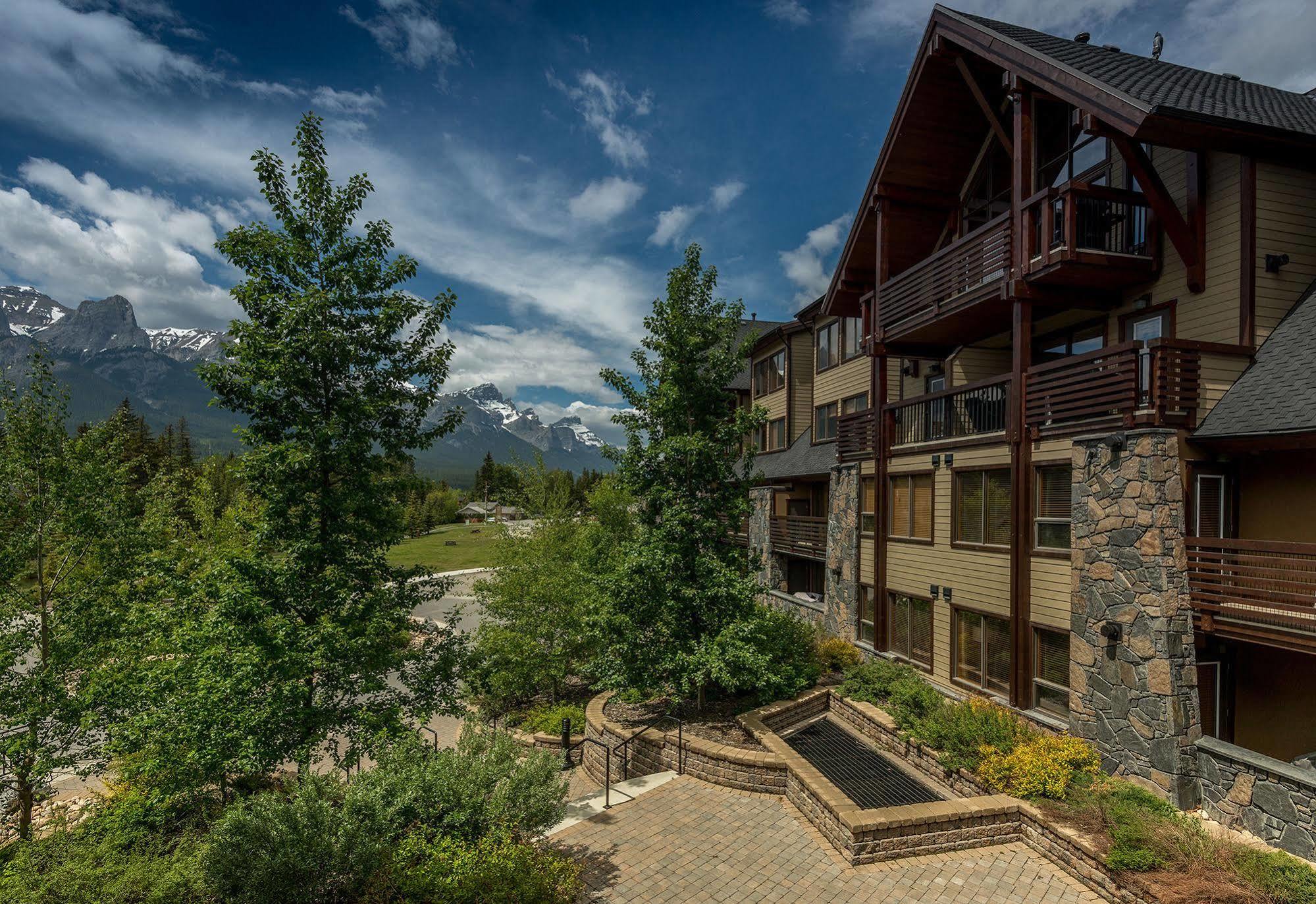 Rundle Cliffs 3* Canmore