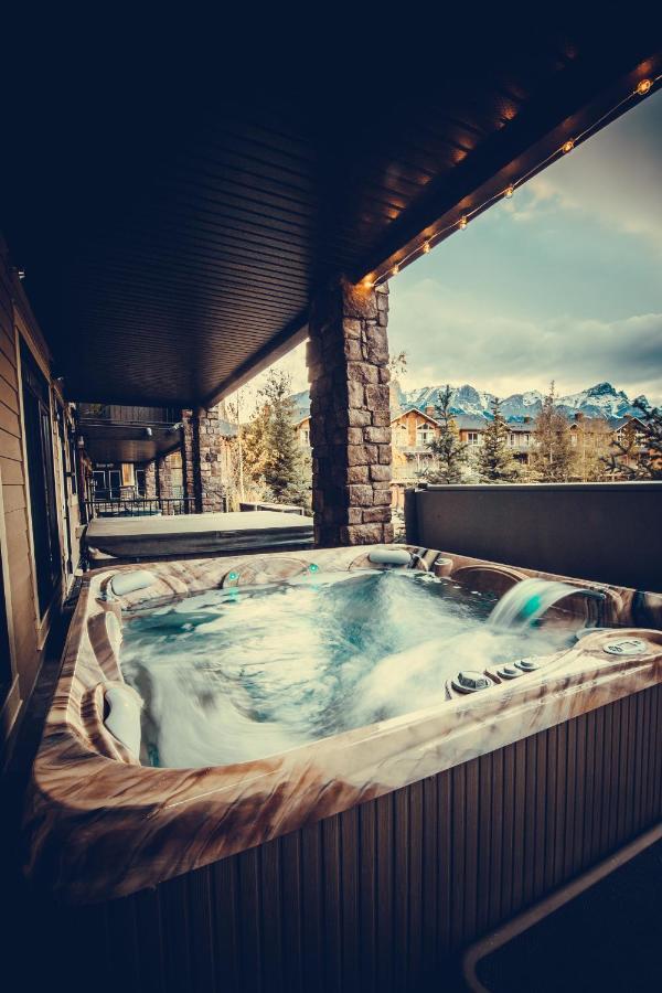 Holiday home Chakras By Samsara - Top View - Private Hot Tub - 4br&5bth Canmore