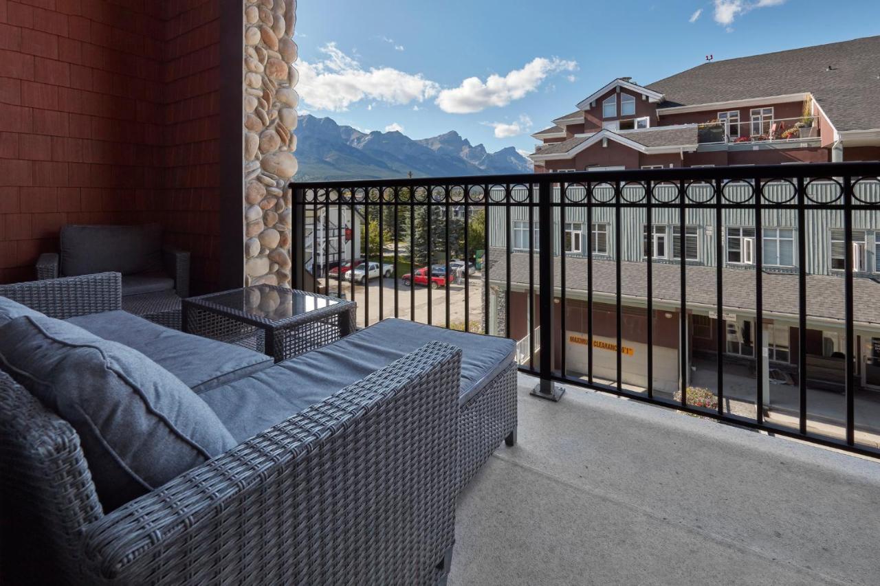Holiday home Sundance - Beautiful With Open Pool And Hot Tub *