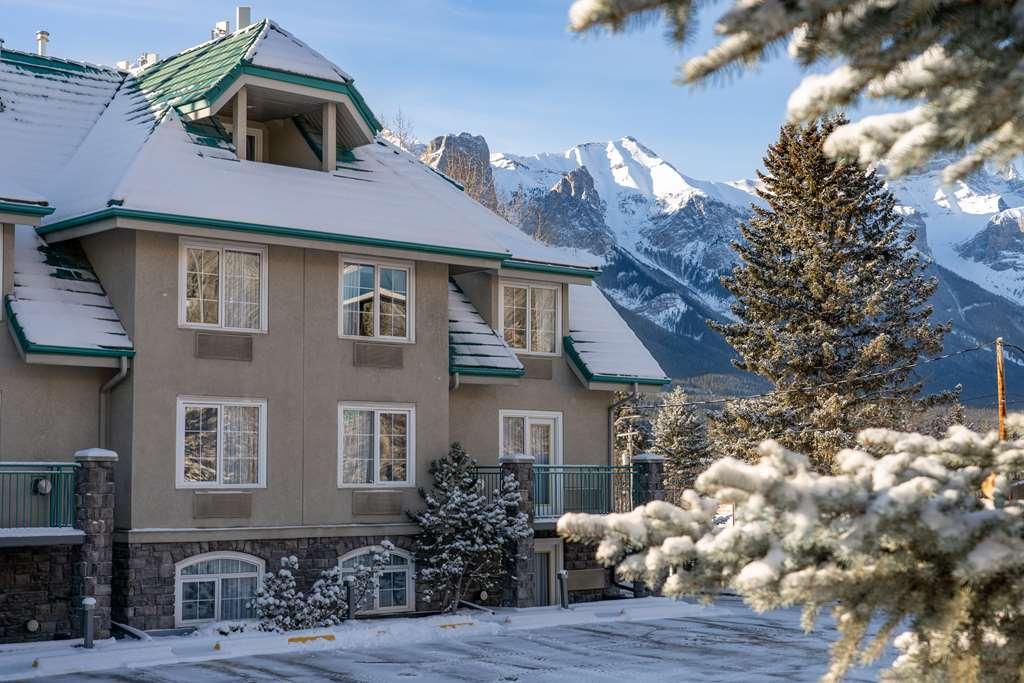 Pocaterra & Waterslide 3* Canmore