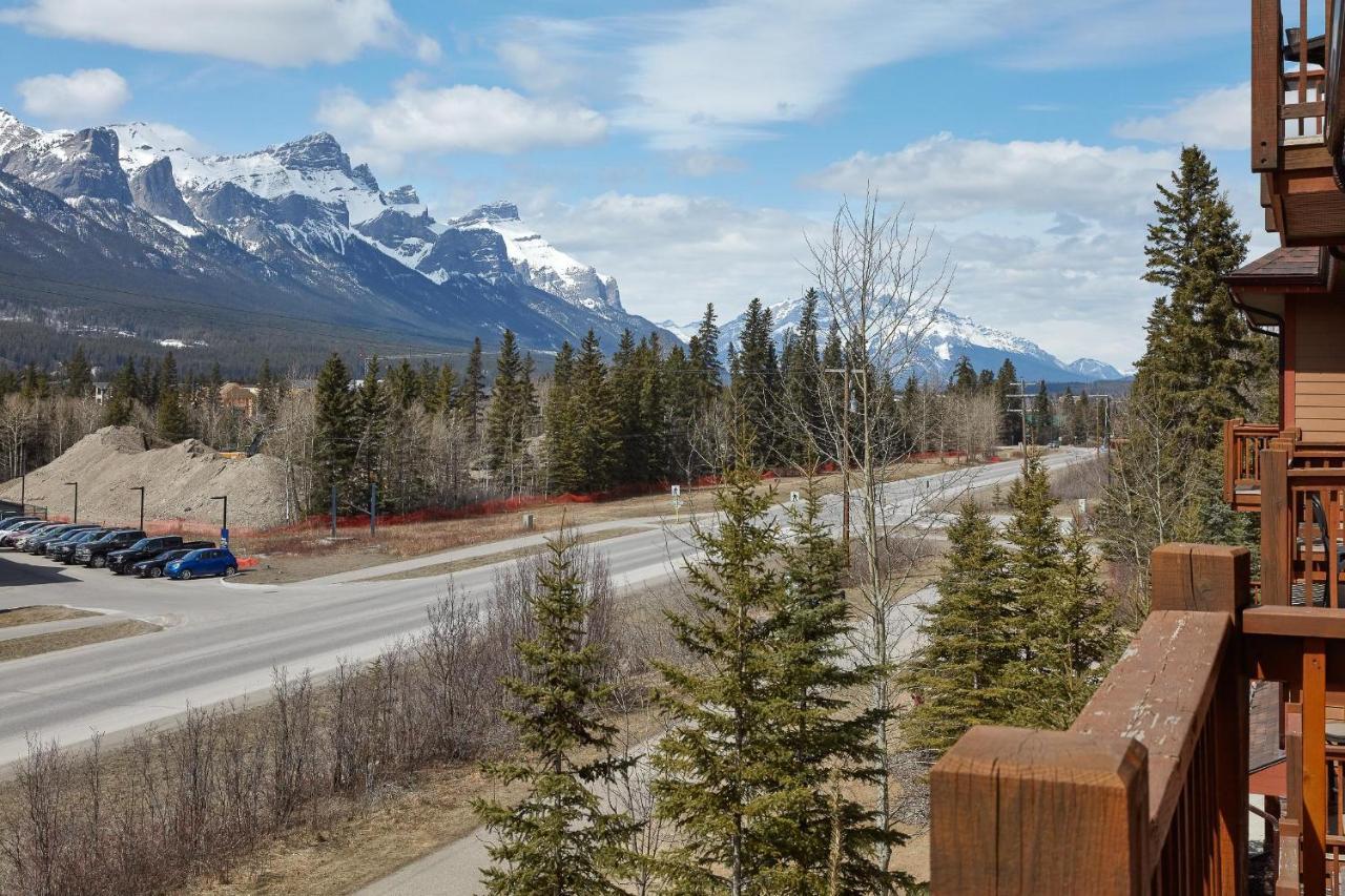 Rocky Ridge - Great Mountain Views With Open Hot Tub And Outdoor Heated Pool Holiday home *