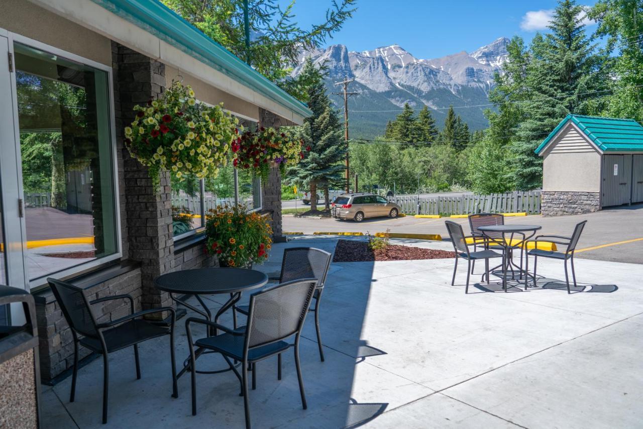 Pocaterra & Waterslide 3* Canmore