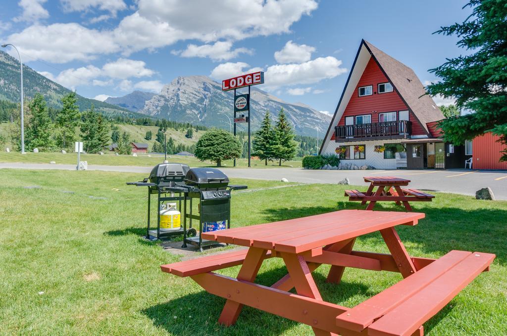Rocky Mountain Hotel