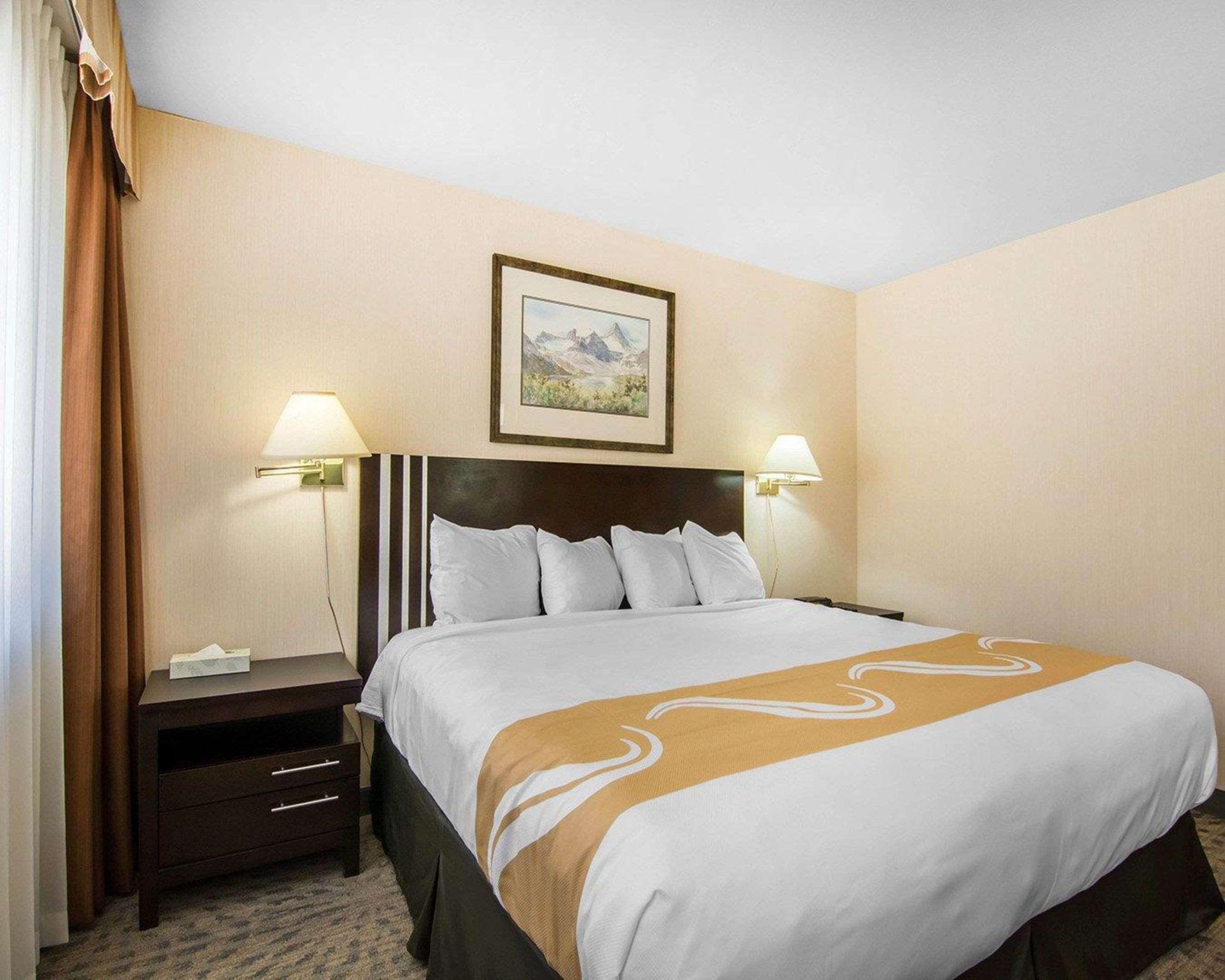 Chateau Hotel 3*