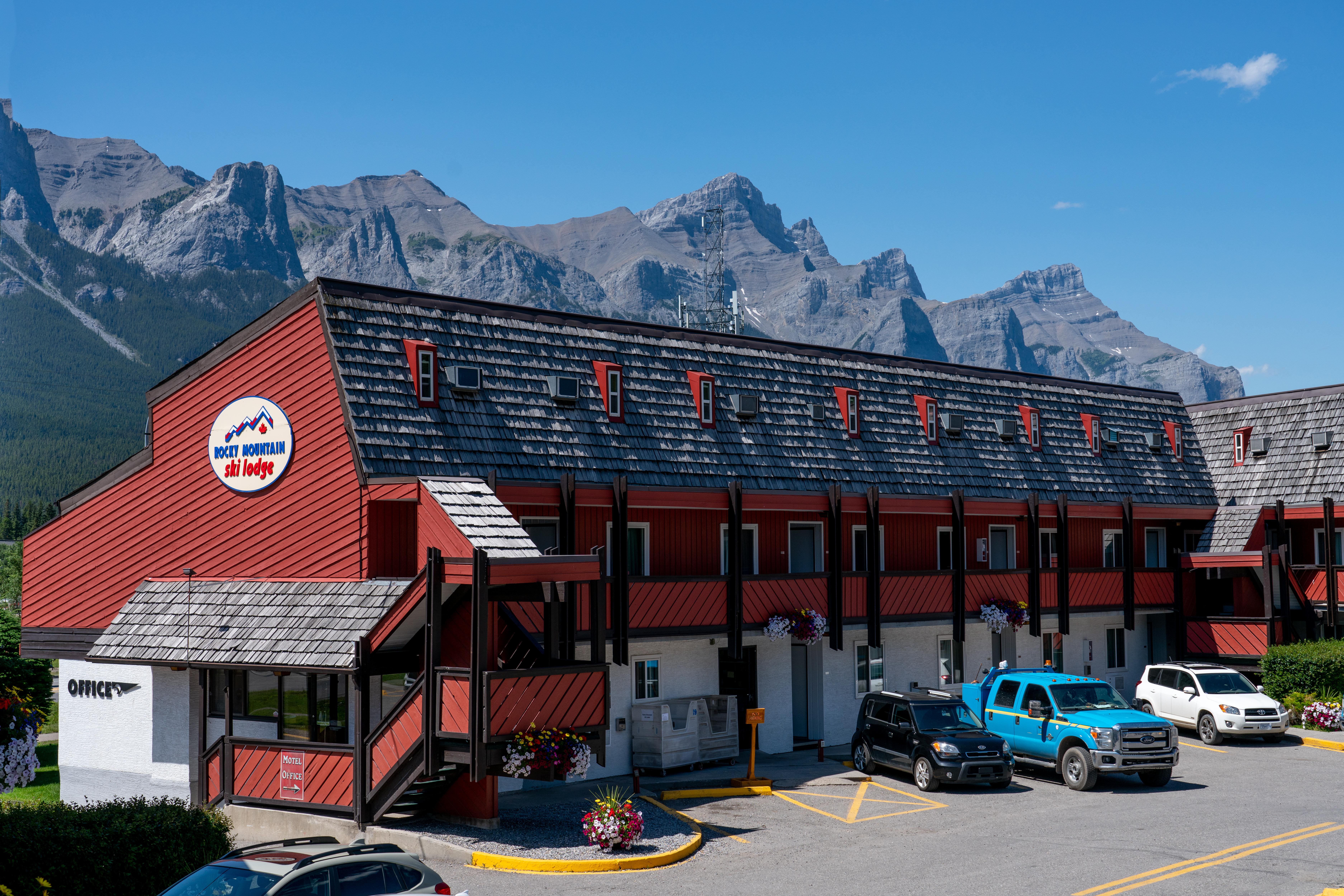 Rocky Mountain Hotel