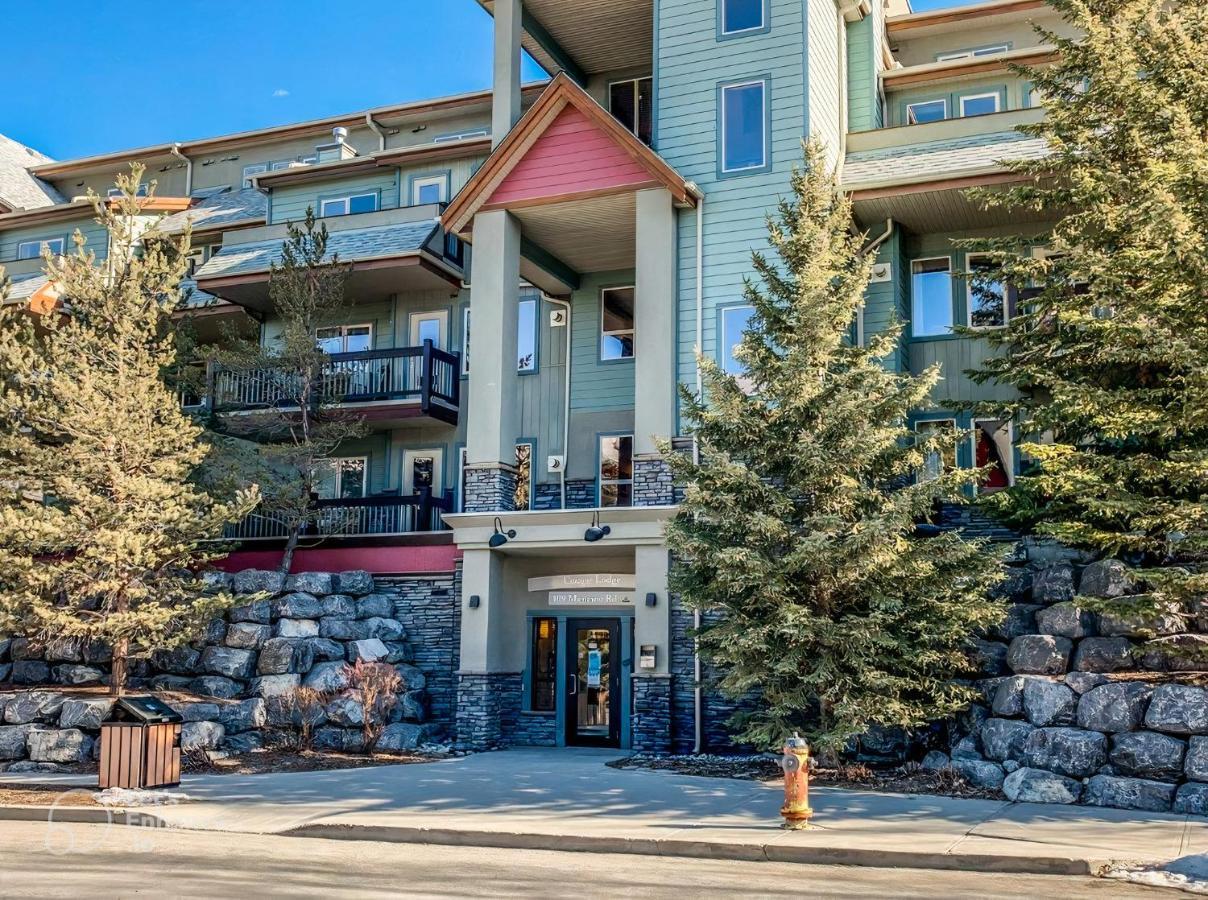 Apartment Rocky Mountain Getaway With Outdoor Heated Pool, 3 Hot Tubs, Gym, Bbq, Garage & 24 Hour Reception Near Banff *