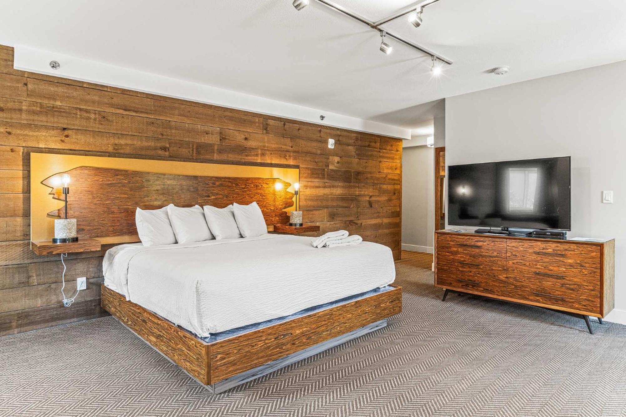 Basecamp Hotel