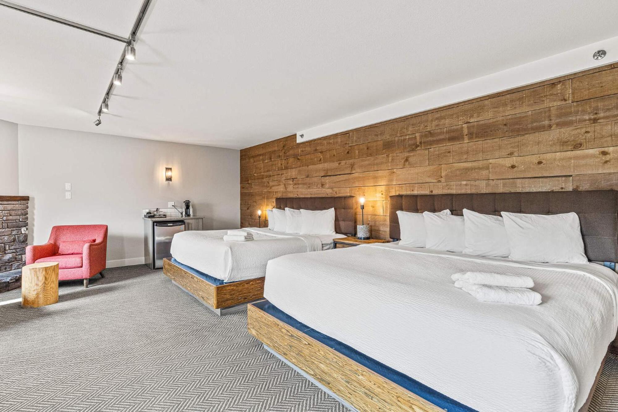 Hotel Basecamp Canmore