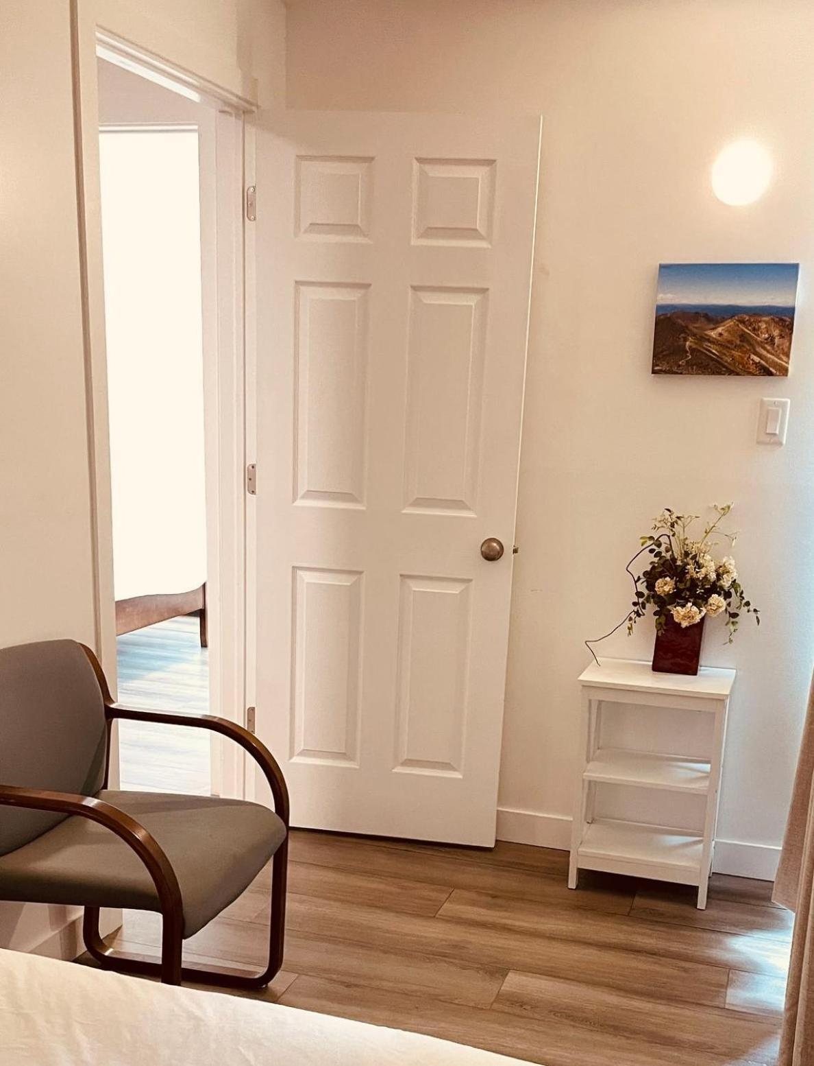 Apartment #202 Cozy Mountain View 2 Bedrooms In Dt *