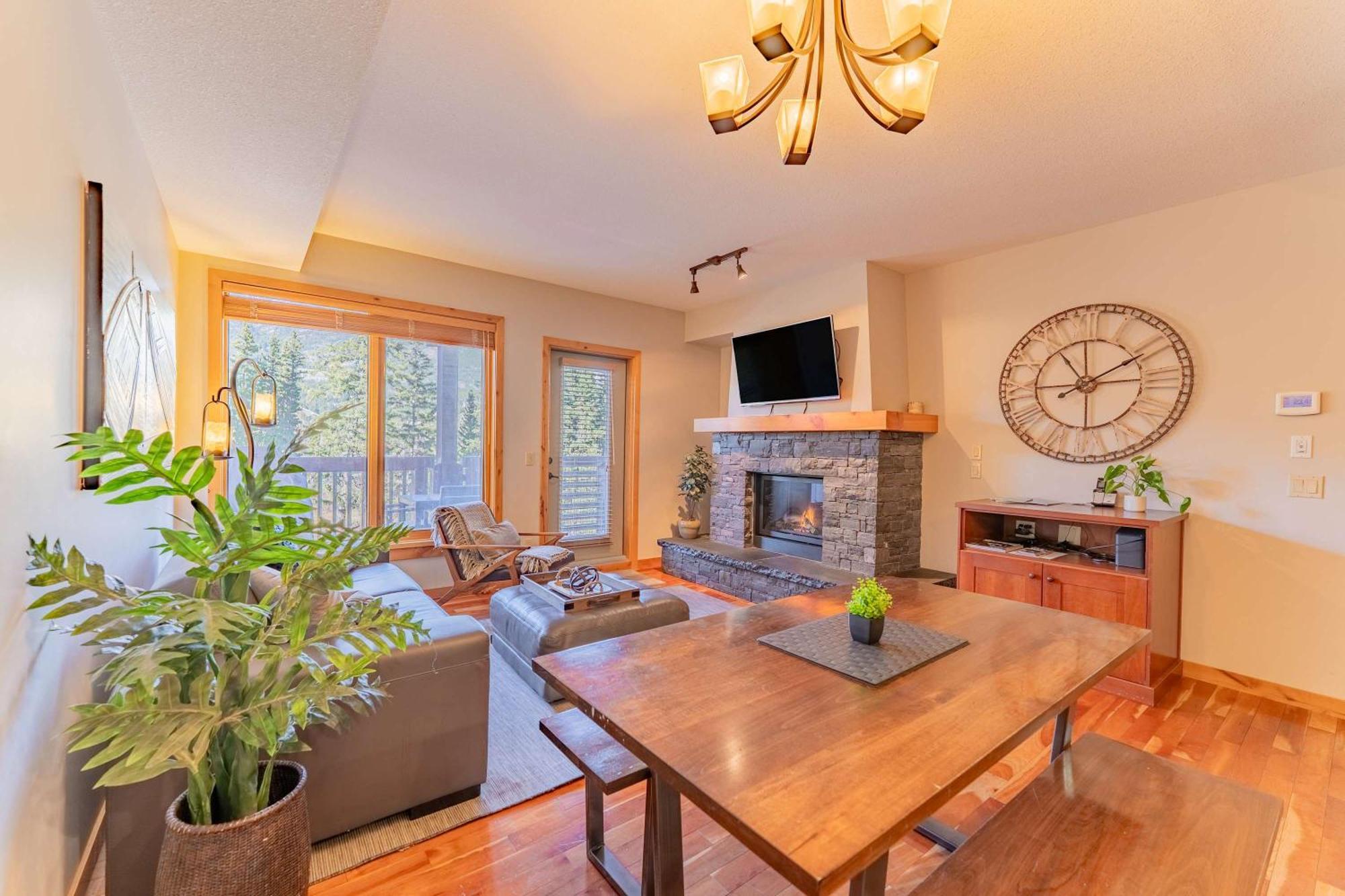 Stunning 2bd Hot Tub Walking Distance To Downtown Apartment *
