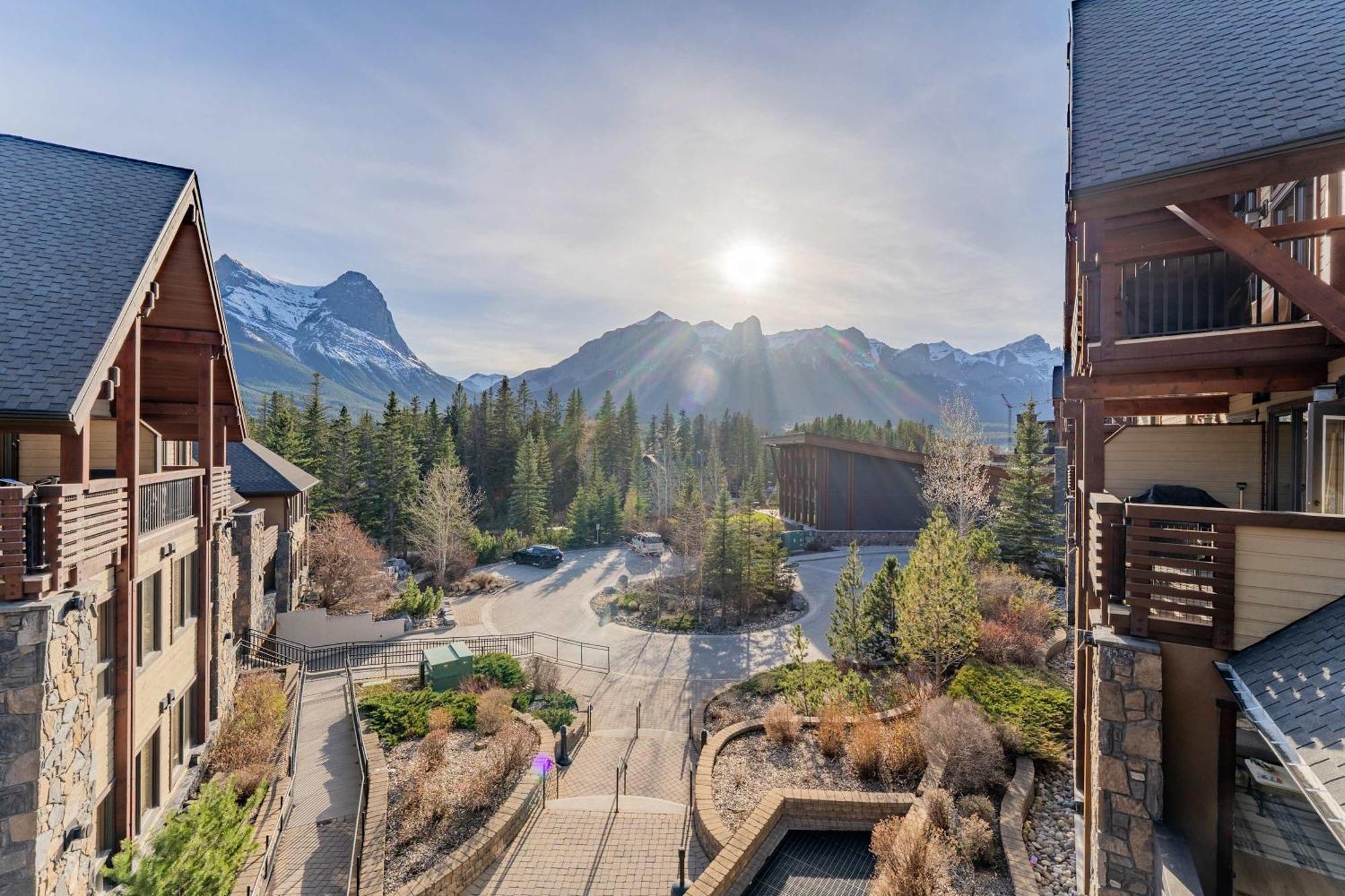 Stunning 2bd Hot Tub Walking Distance To Downtown Apartment