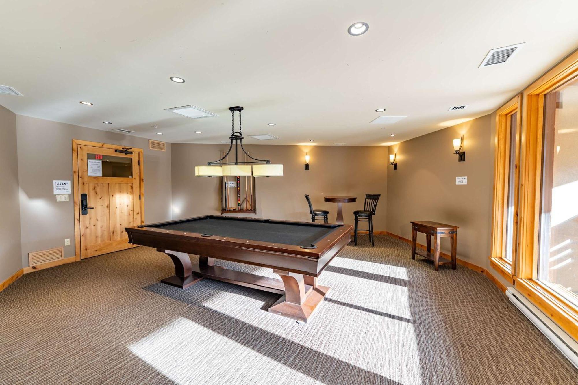 Stunning 2bd Hot Tub Walking Distance To Downtown Apartment Canmore