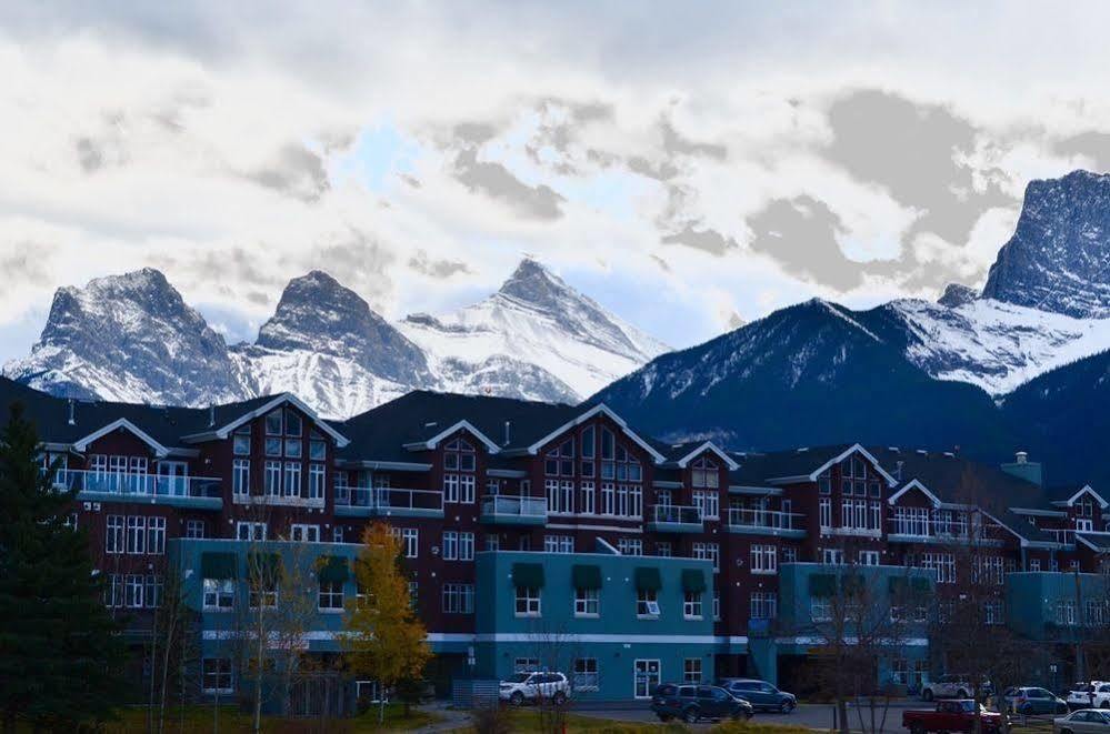 Sunset Mountain Hotel