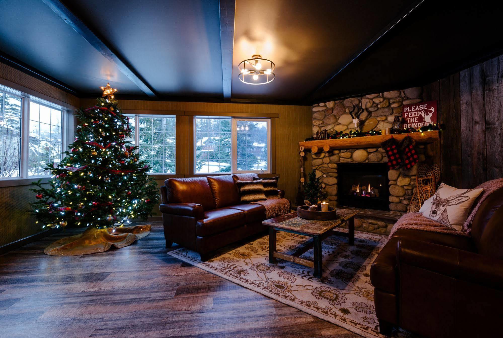 Creekside Villa 4*