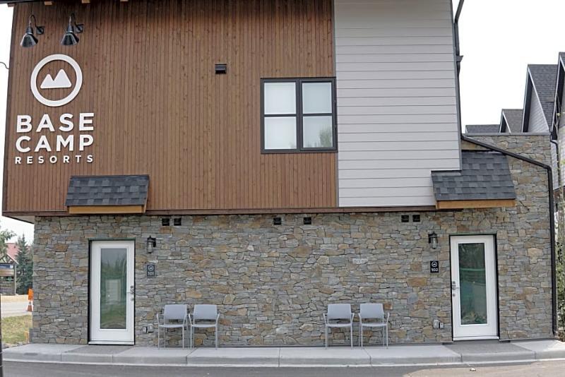 Basecamp Hotel Canmore